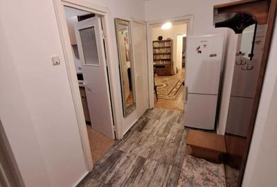 Apartament cu 3 camere semidecomandat în Tătărași - 1