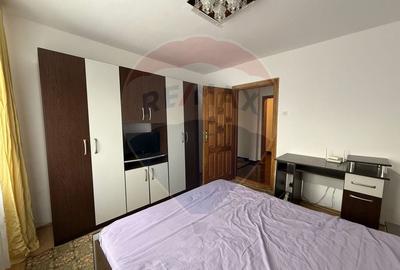 Apartament cu 3 camere de închiriat în zona 1 Mai - 6