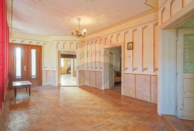 Casă cu 6 camere cu Teren 2134 Mp în Cincu - 3