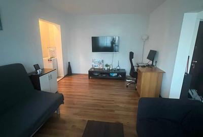 2 camere Crangasi v.a.v piata *centrala proprie* - 3