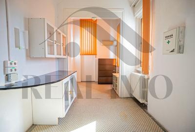 Casă individuală cu 63 camere cu Canalizare în P-ța Romană - 36