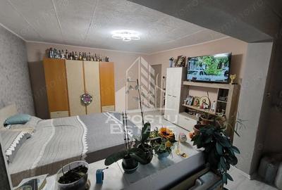 Apartament cu 3 camere, centrala proprie, zona Sagului - 7