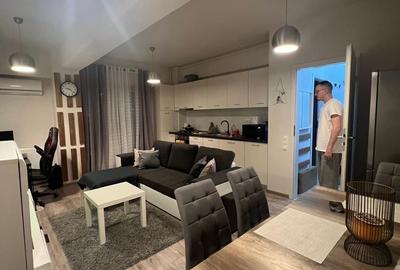 Apartament cu 2 camere, mobilat în Păcii - 1