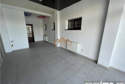 Spațiu comercial, de 95 mp, în Central - 4