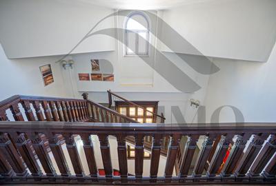 Casă individuală cu 63 camere cu Canalizare în P-ța Romană - 23