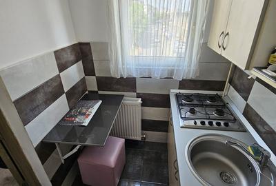 Garsonieră decomandată în Confecții - 5