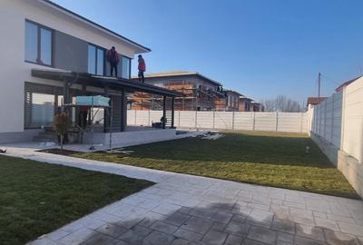Casă individuală cu 5 camere în Central
