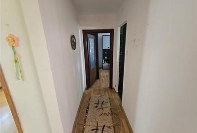 Apartament cu 3 camere decomandat, mobilat în Micro II - 10