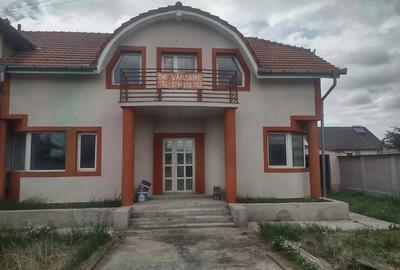Casă cu 3 camere cu Teren 2400 Mp în Diosig - 2