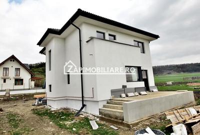 Casa 4 camere la asfalt 150 mp,500 mp teren 0% comision - 2
