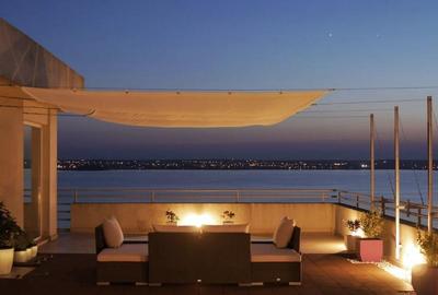 Penthouse cu 3 camere, mobilat în Central - 1