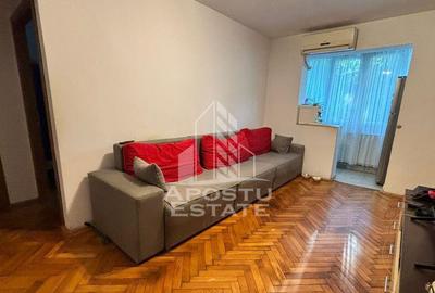 Apartament cu 3 camere in zona Sagului, centrala termica,...