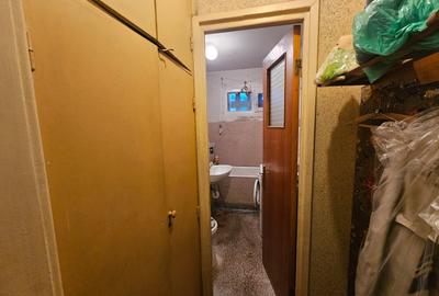 Apartament cu 3 camere decomandat, mobilat în Titan - 12