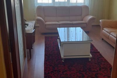 Apartament cu 3 camere decomandat în Central - 2