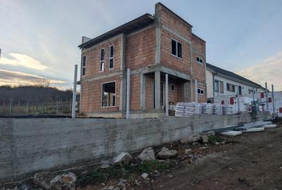 Casă individuală cu 4 camere cu Canalizare în Mera - 9