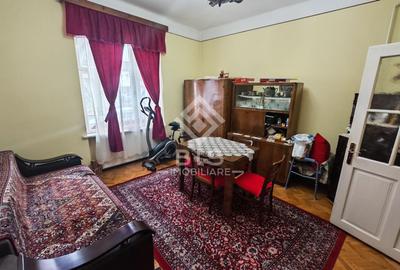 Casă individuală cu 4 camere cu Canalizare în Central - 2