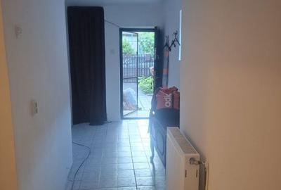 Casă cu 3 camere cu Teren 417 Mp în Central - 2