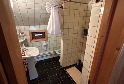 Casă cu 4 camere în Piatra - 3
