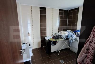 Casă cu 7 camere cu Garaj în Central - 7