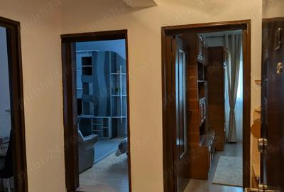 Inchiriez apartament 2 camere decomandat - 2