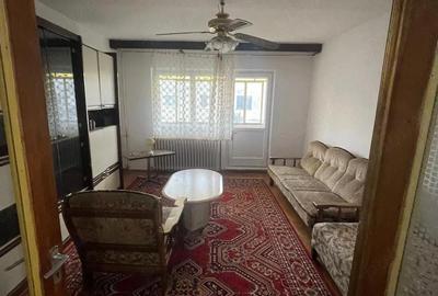 Apartament cu 5 camere decomandat în Miorița - 2