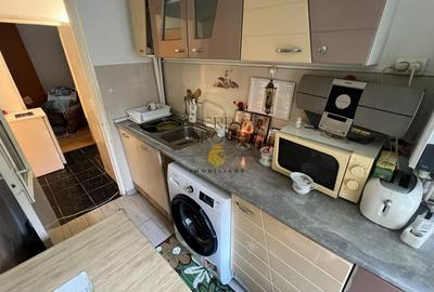 Apartament cu 3 camere, mobilat în Sud
