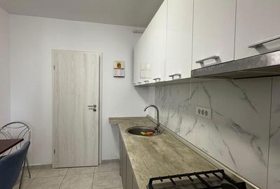 Apartament cu 2 camere decomandat în Apărătorii Patriei - 11