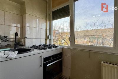 Apartament cu 2 camere decomandat în Lipovei
