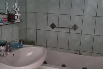 Apartament cu 3 camere decomandat în Pantelimon