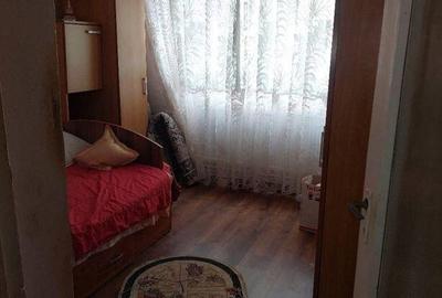 Apartament cu 2 camere decomandat în Micro 21