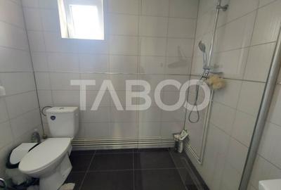 Casa de vanzare zona Calea Poplacii teren 950 mp si deschidere 21 m - 12