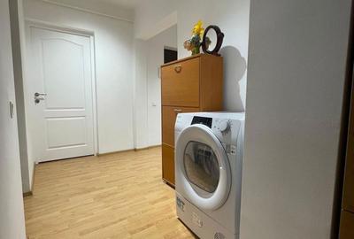 Apartament cu 3 camere decomandat în Micro 20 - 8