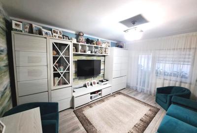 Apartament cu 2 camere decomandat, mobilat în Noua