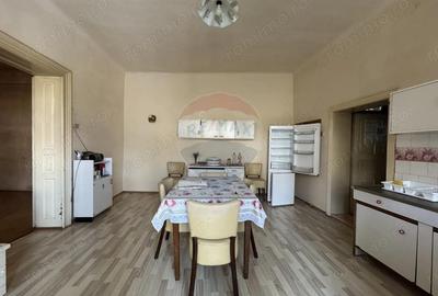 Casă cu 3 camere cu Teren 730 Mp în Central - 17