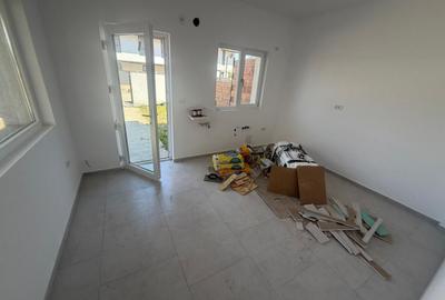 Duplex cu 5 camere cu Canalizare în Central - 12