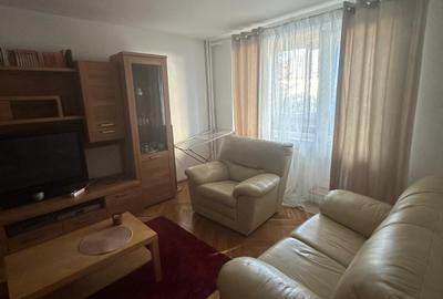 Vanzare apartament 3 camere zona Grivitei mobilat - 2