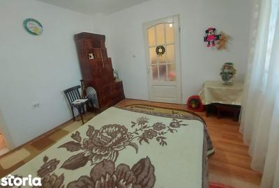 Casă cu 4 camere cu Teren 1052 Mp în Central - 7