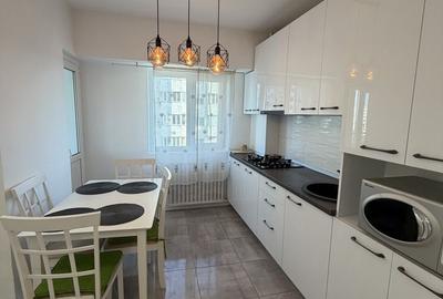 Apartament cu 2 camere decomandat în Mihai Bravu