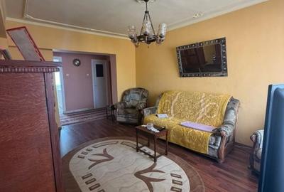 Apartament cu 3 camere decomandat, mobilat în Ultracentral