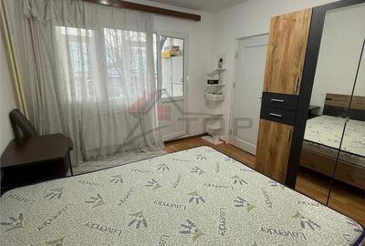 Apartament cu 3 camere semidecomandat în Podu Roș - 1