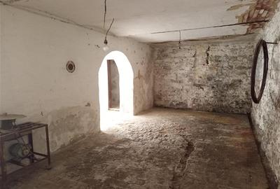 Casă individuală cu 7 camere cu Teren 502 Mp în Vest - 21