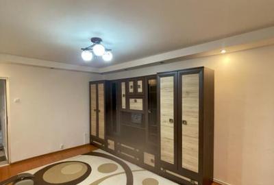 Apartament de vanzare, cu 2 camere decomandat, 50mp, etaj 4, - 6