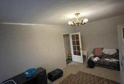 Apartament cu 4 camere semidecomandat, mobilat în Ghencea - 3