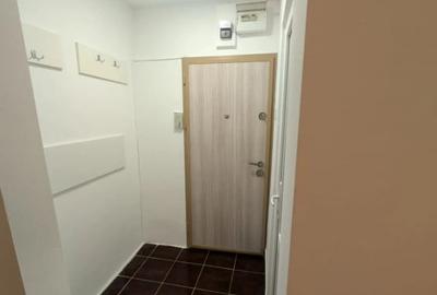 Garsonieră decomandată, mobilată în Tractorul - 5