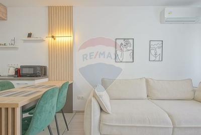 Apartament cu 2 camere semidecomandat, mobilat în Tractorul - 7