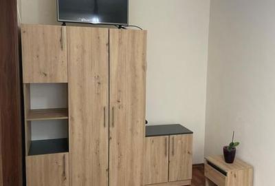Apartament cu 3 camere semidecomandat în Central - 5