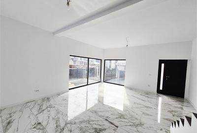 Casă cu 4 camere cu Teren 250 Mp în Bucium - 2