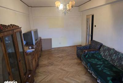 Apartament cu 3 camere decomandat în Calea București - 1