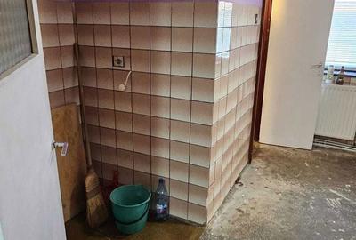 Apartament cu 2 camere decomandat în Carpați 2 - 4