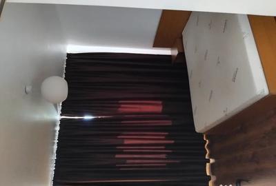 Apartament cu 3 camere decomandat în Micro 6 - 8